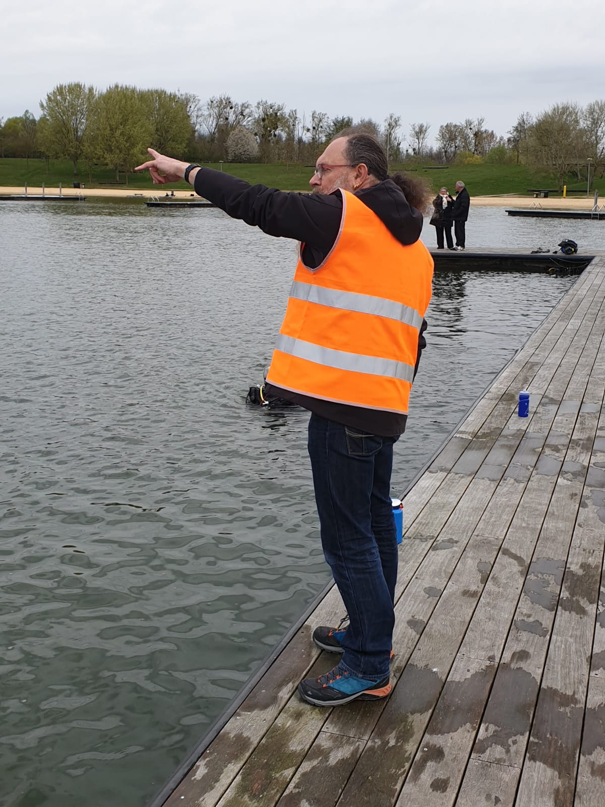 Christophe vous allez à la bouée et vous revenez